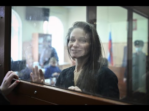 Russian journalist who covered Navalny's trials is jailed in Moscow