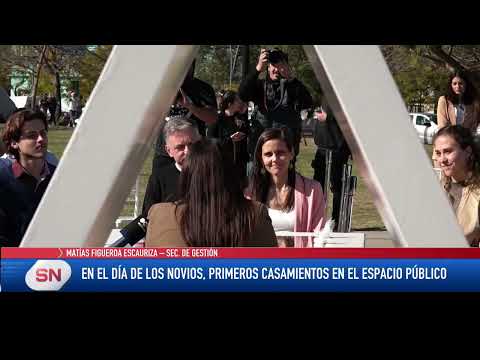 En el Día de los Novios. Primeros casamientos en espacio publico. Parque de las Colectividades.