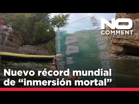 NO COMMENT: El francés Côme Girardot bate el récord de 'inmersión mortal' saltando desde 44 met…