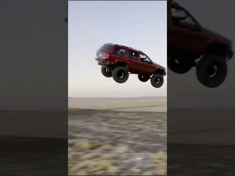 Crazy jump Jeep grand cherokee WJ