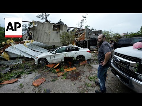 Tornado causes damage in Slidell, Louisiana