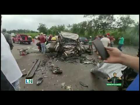 Ocho fallecidos dejó accidente en la vía Quinindé-La Unión