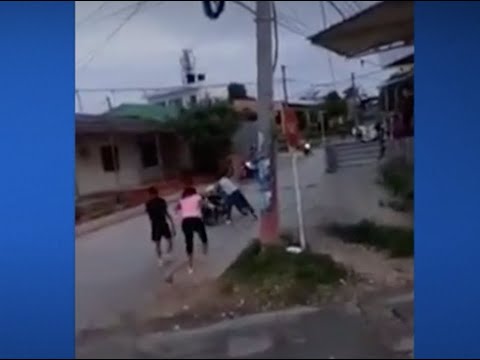 Hincha del Junior lucha por su vida en una UCI tras brutal agresión a piedra en Sincelejo