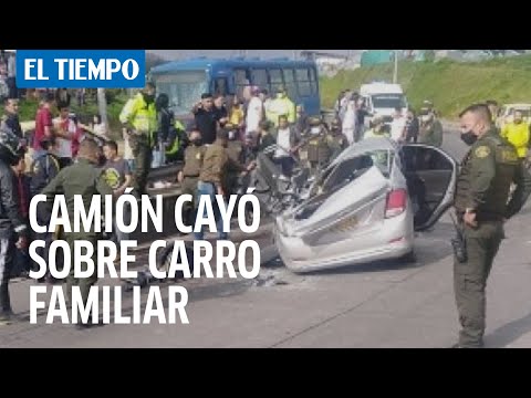 Tragedia en Bogotá: camión cisterna cayó sobre vehículo familiar