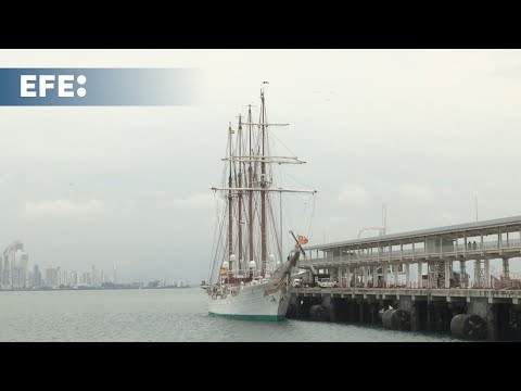 El buque escuela de la Armada de España 'Juan Sebastián de Elcano' llega a Panamá