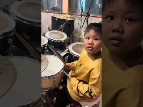 ภูไทซ้อมตีกลอง