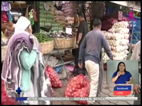Inspección de precios en mercado La Tiendona