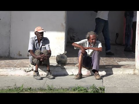 La pensión no me alcanza para nada: así SOBREVIVEN los ancianos en CUBA