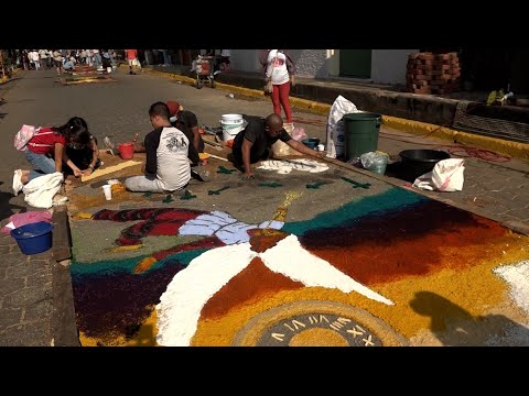 Exhiben tradicionales alfombras pasionarias en Sutiaba León