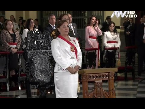 Presidenta Boluarte llega a la Catedral de Lima para ser parte de la Misa y TeDeum