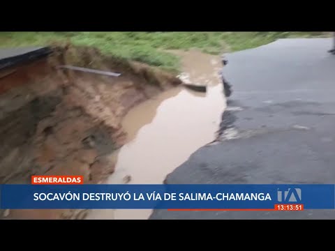 Un socavón en la vía Salima - Chamanga, en Esmeraldas, deja incomunicadas a varias comunidades