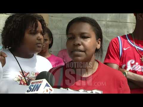 Familiares y vecinos protestan exigiendo libertad de estudiante