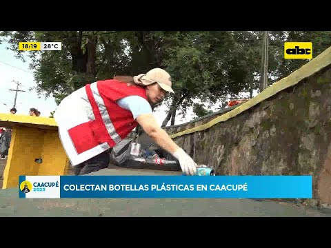 Colectan botellas plásticas en Caacupé