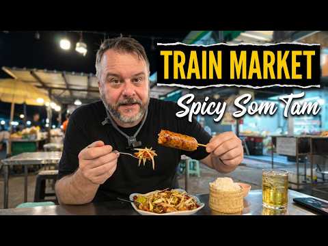 Night Market @ Train Station ตลาดกลางคืนสถานีรถไฟ Udon Thani 4K HDR