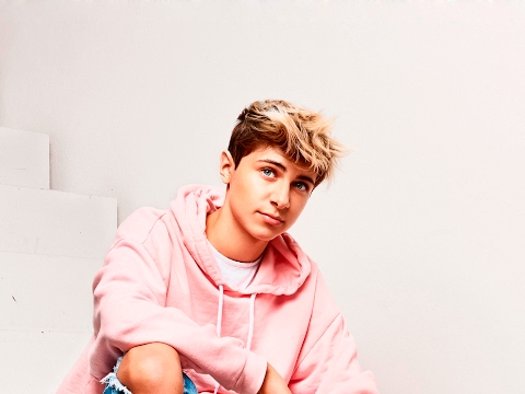 LukasRiegerVEVO Live Stream