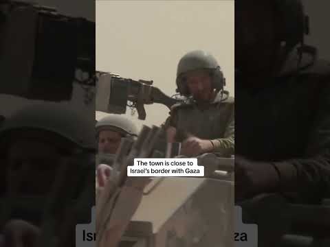 Israeli tanks move to Gaza border