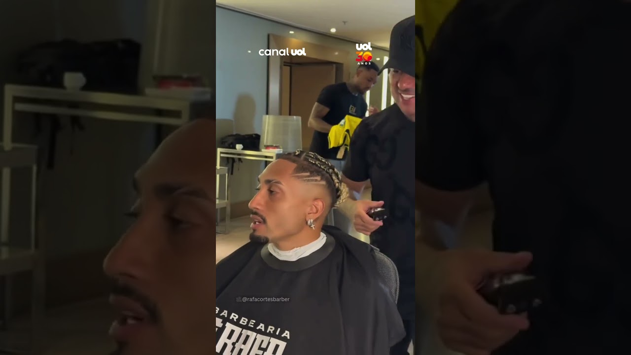 Na régua! Antes de viajar com o Brasil para a Copa, Raphinha renovou visual ✂️