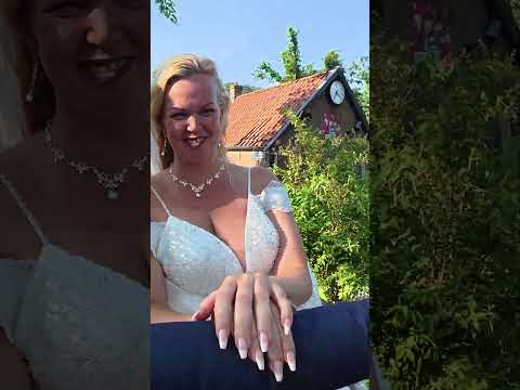 HET "JA" WOORD IN DE ACHTBAAN!