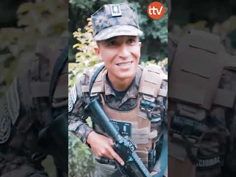 Ministro de defensa y Director de PNC patrullan cerros en Cabañas