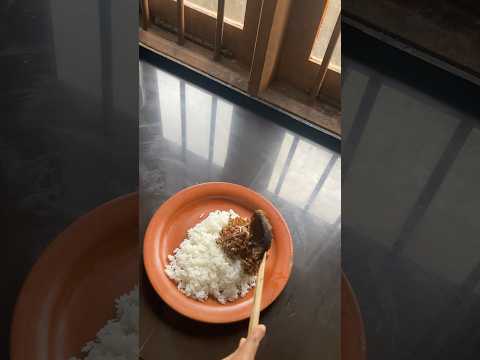 සැරට ඇඔරැල්ලා කරියක් කෙසෙල්මුව තෙල් දාලා💛