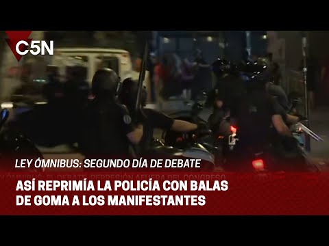 La POLÍCIA REPRIMIÓ con BALAS DE GOMA a los MANIFESTANTES