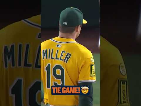 Victor Caratini TIES THE GAME with a 3-run homer!