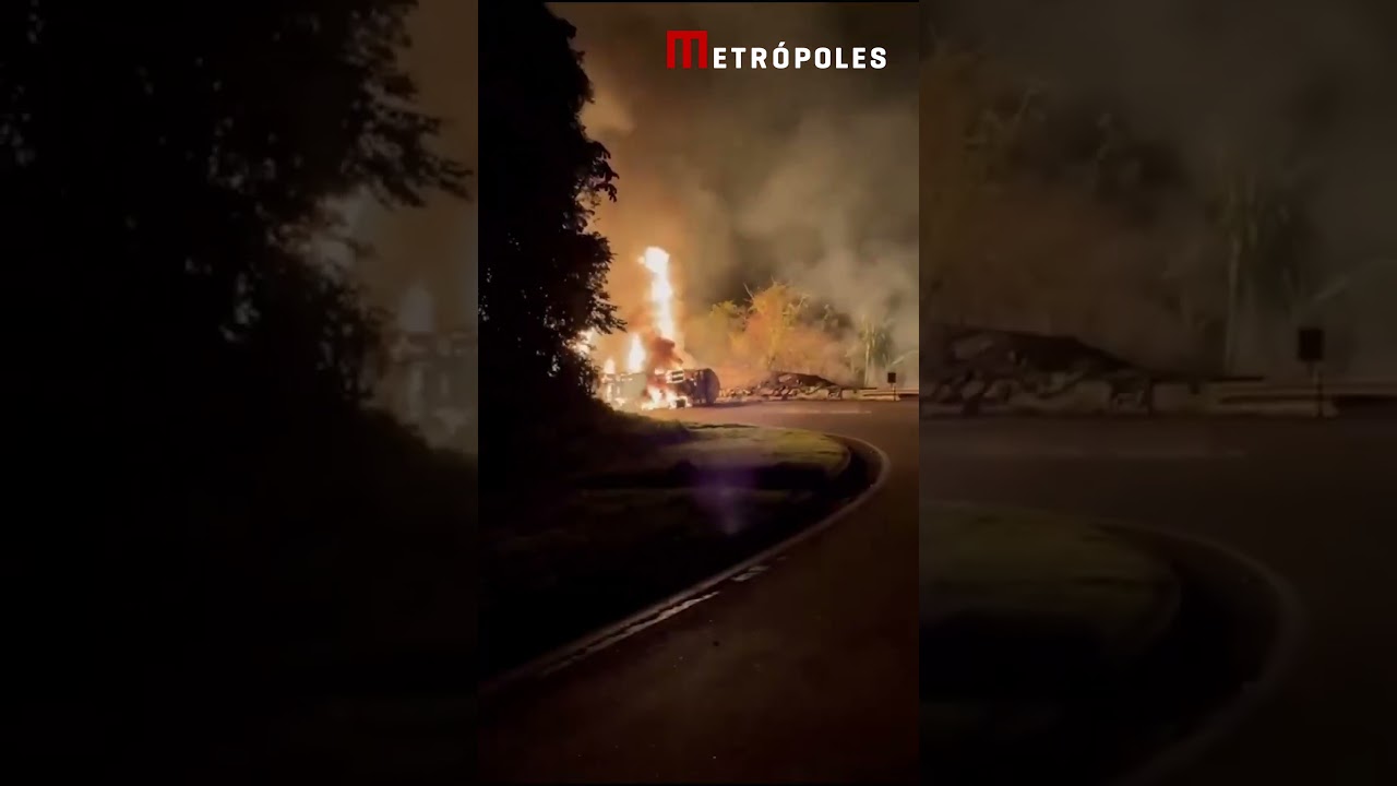 Caminhão tanque com etanol capota e pega fogo na Serra das Araras RJ