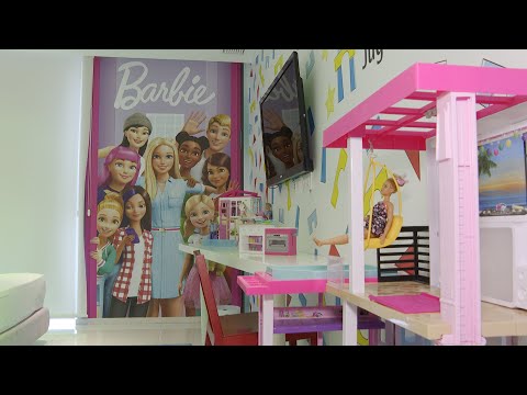 Un hotel de Ibi ofrece una habitación temática de Barbie