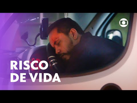 Carlão sofre um grave acidente na estrada | Vai Na Fé  | TV Globo