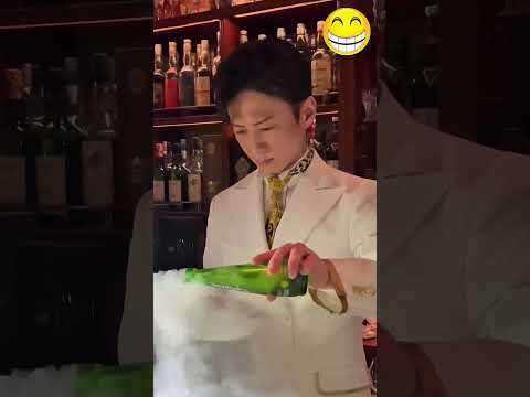 บาร์เทนเดอร์หนุ่ม