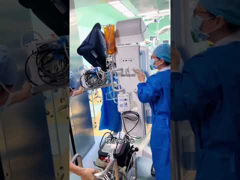 医护人员也随时接受“检阅”!#阅兵 #心脏外科医生 #先天性心脏病