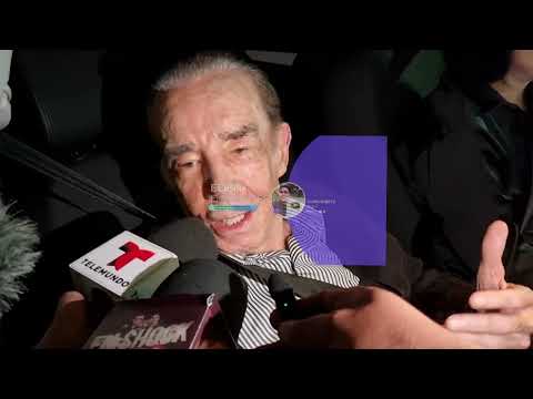 Mauricio Herrera otro icono de la Televisión llega a funeraria despedir XAVIER LÓPEZ CHABELO Q.E.P.D