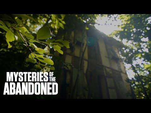 A Ghostly House in a Tropical Paradise | Mysteries of the Abandoned | Science Channel