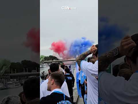 La delegación argentina en el Río Sena