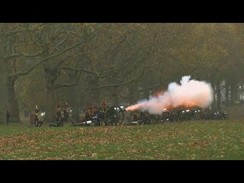41 coups de canon à Londres pour les 75 ans de Charles III | AFP Images