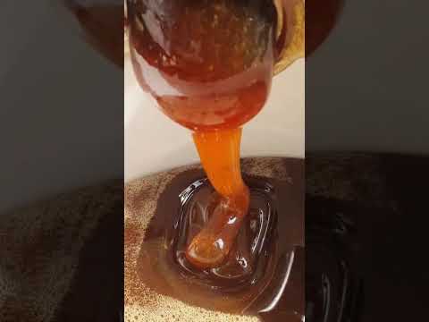 لكي لا تتعرض لنصب بائعين العسل شاهد كيف يكون العسل الأصلي الحقيقي #اليمن #اكسبلور #كومنت #اشتراك