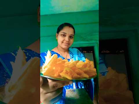 ମାଖନ୍ ଫୁଲ୍ ଭଜା 😋#recipe #youtubeshorts #maakhanfull#shortvideo #sambalpurivloger #priyakitchen