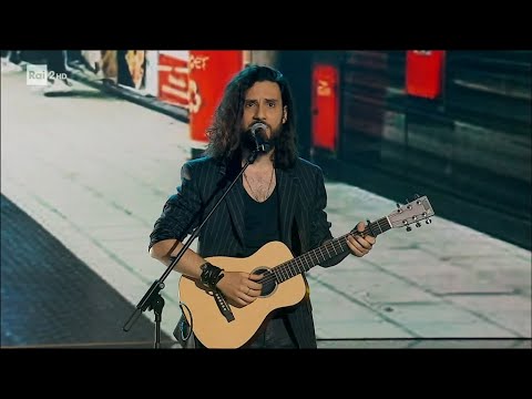 Luca De Gregorio canta "Sangue nel sangue" - Dalla strada al palco 05/03/2024