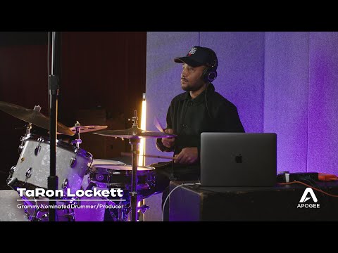 Taron Lockett Performs 