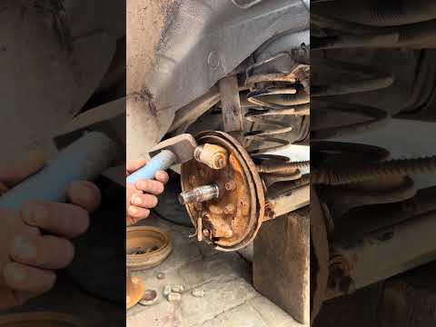 Jammed Rear <strong>Brake</strong> Pistons Were the Real Problem! 🔧🚗#tips#automobile#repairing
