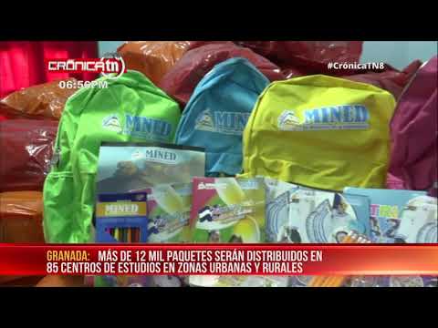 Docentes de San Carlos reciben maletines con material escolar - Nicaragua