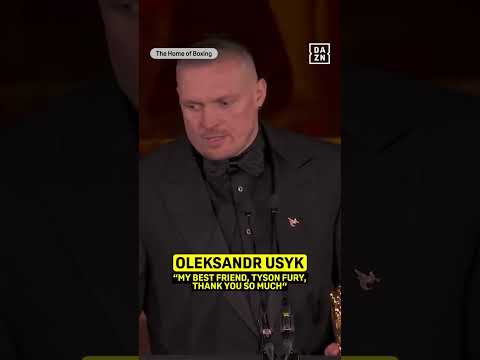 USYK words after receiving Fighter of the Year Award 👏