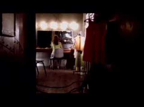 李玟_柯以敏-她在睡前哭泣