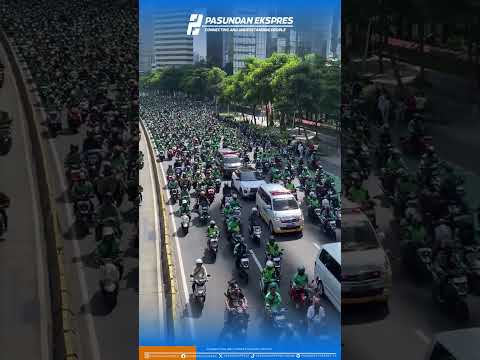 Ribuan Ojol Antar Affan Kurniawan Korban Brimob ke Pemakaman #news #viral #trending #brimob #dprri