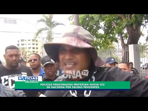 Polici?as pensionados protestan nueva vez en Hacienda por deudas pendientes