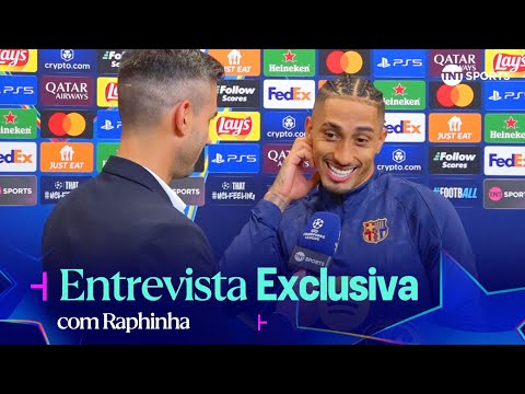 RAPHINHA SE 'EMOCIONA' COM HOMENAGENS DA TORCIDA DO BARÇA: 'TO MOSTRANDO O MEU VALOR' - ENTREVISTA