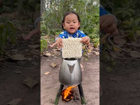 Survival Skills- Single mom show SMART ideas and USEFUL with noodles in forest #camping #bushcraft