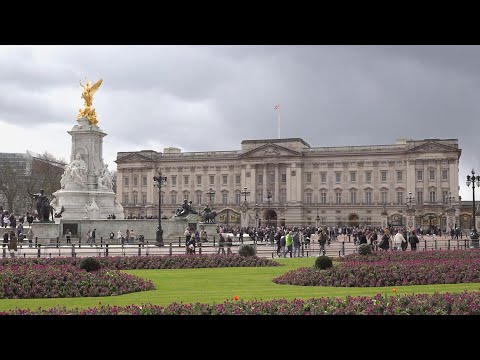 Visitors at Buckingham Palace react to Kate, Princess of Wales' cancer diagnosis