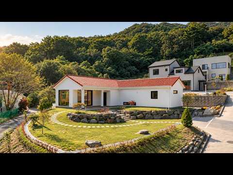 해외 휴양지 같은 분위기! 붉은 기와지붕과 넓은 마당이 아름다운 35평 단독주택 | Korean House Tour