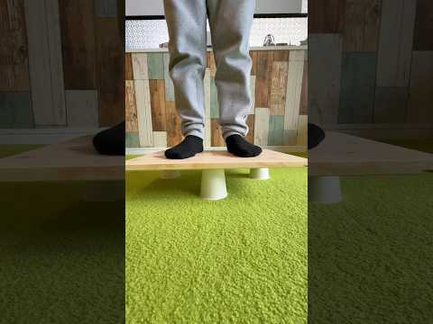 理科ダマンの実験 紙コップの上に人が乗れるの?
